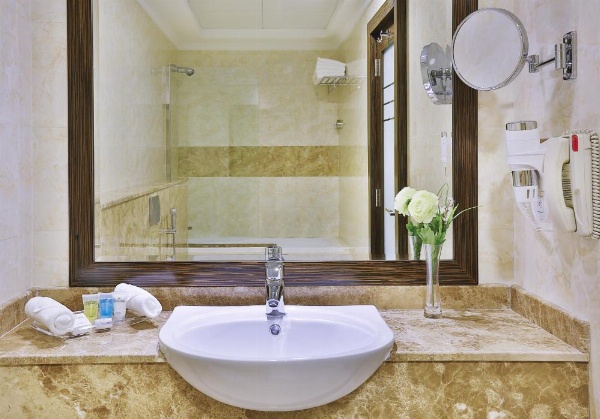 Gateway Hotel image 38