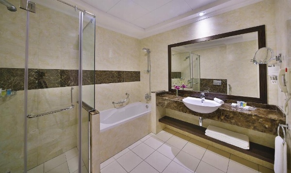 Gateway Hotel image 46